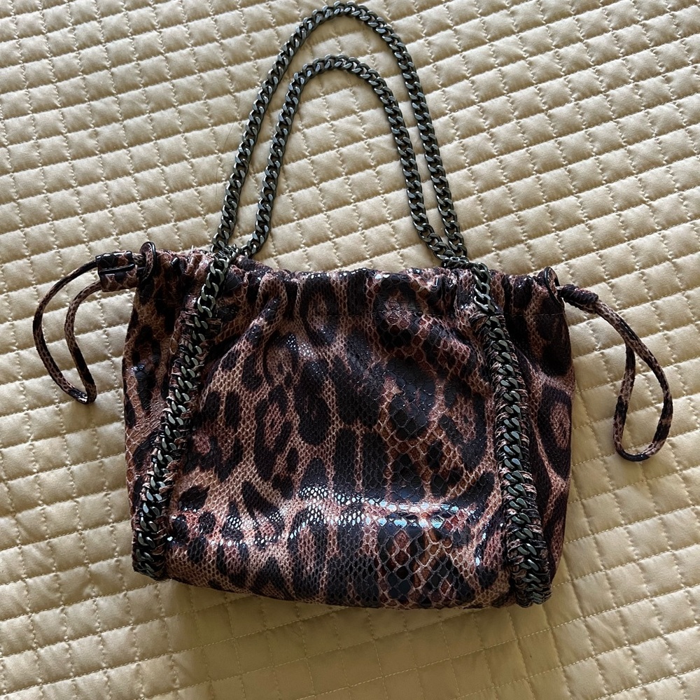 Shoulder purse-Faux snake skin textured- beautiful chain straps- Great preowned